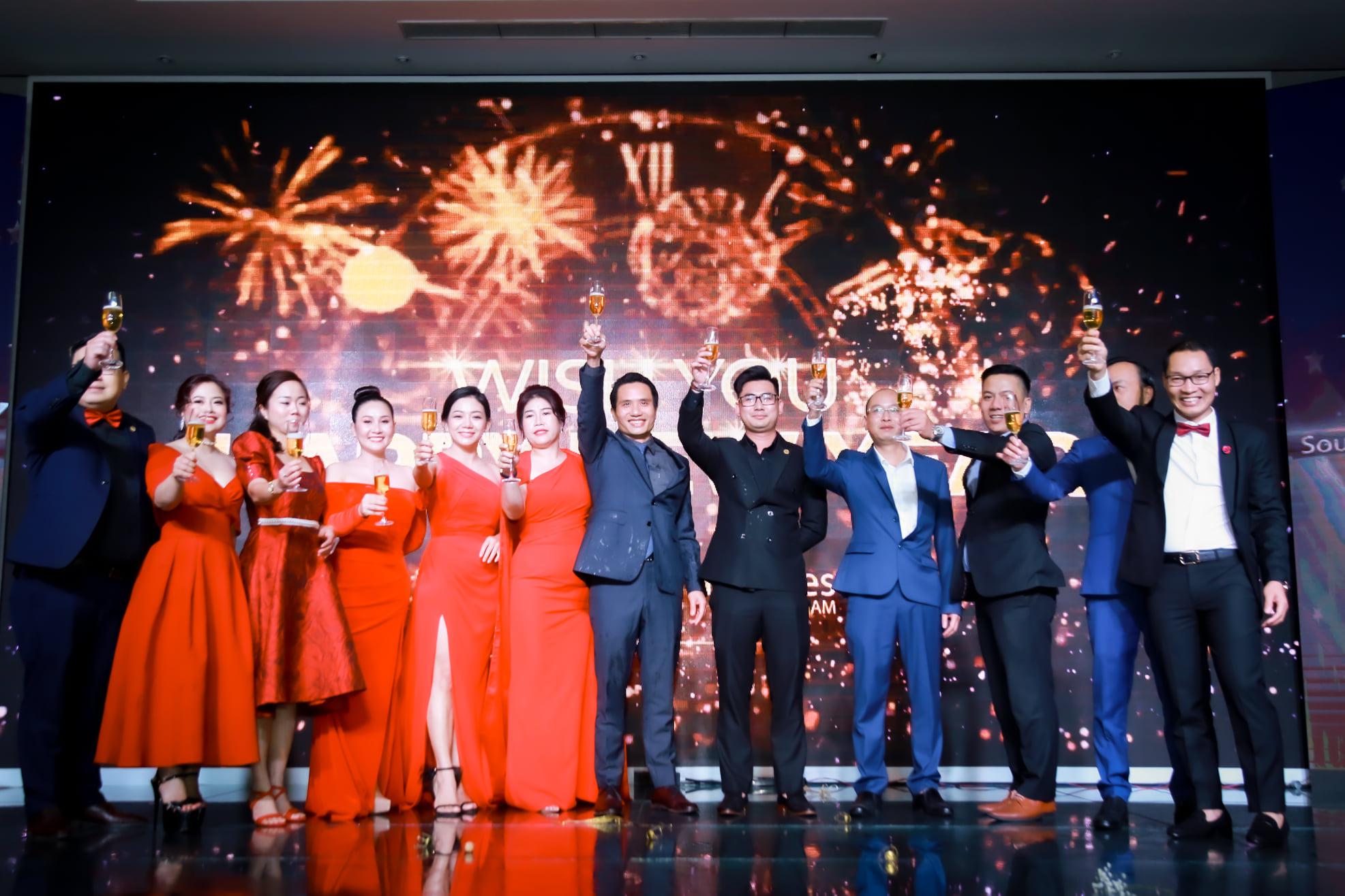 CHƯƠNG TRÌNH "YEAR END PARTY" 2020 - CÔNG TY CDP NHÀ PHƯƠNG NAM VIỆT NAM