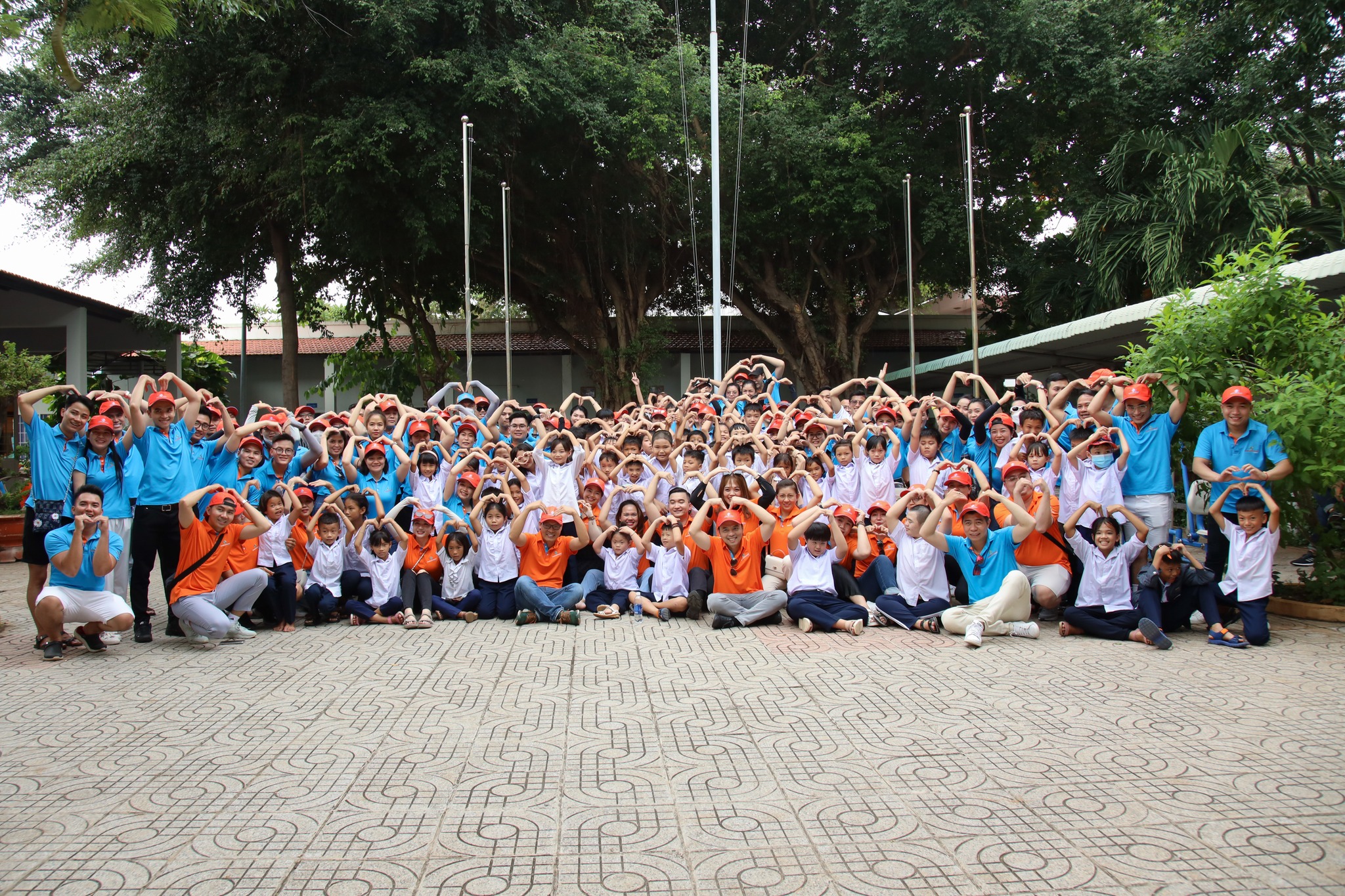 HOẠT ĐỘNG THIỆN NGUYỆN: LAN YÊU THƯƠNG - TỎA HẠNH PHÚC T10/2022